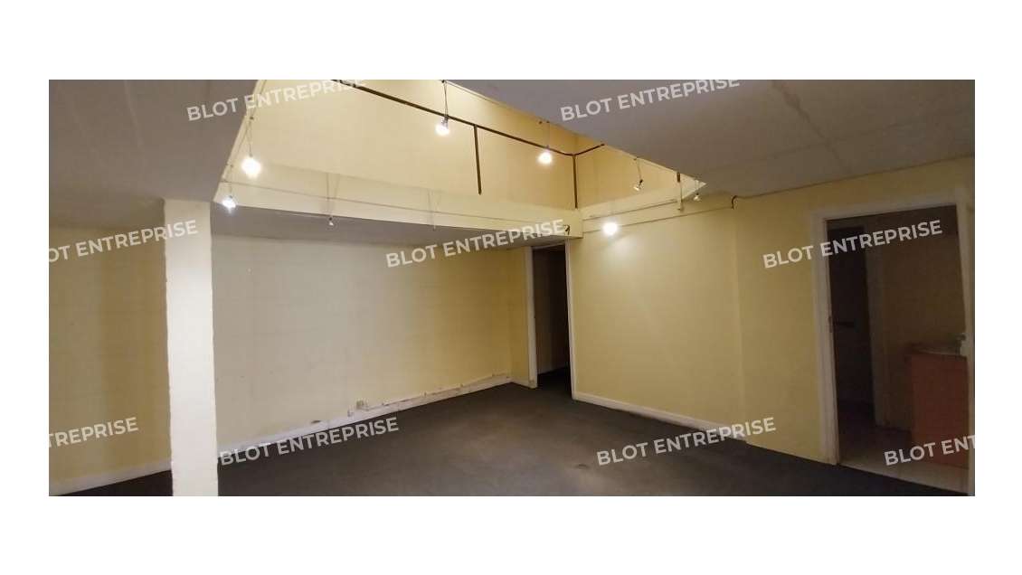 À LOUER - LOCAL COMMERCIAL - 112 m² - BREST