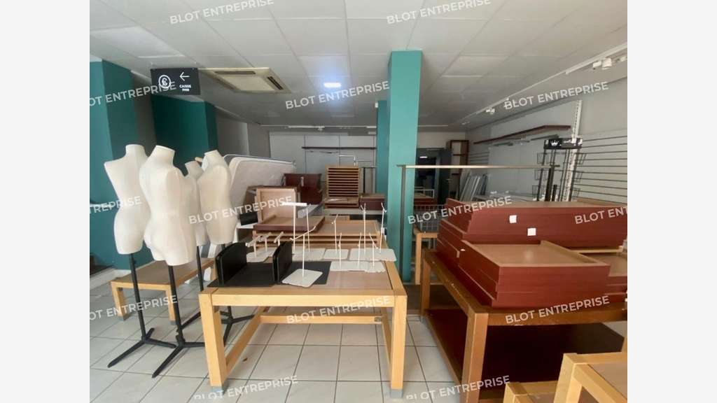 À LOUER - LOCAL COMMERCIAL - 110 m² - BREST