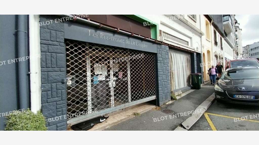 À LOUER - LOCAL COMMERCIAL - 206 m² - BREST