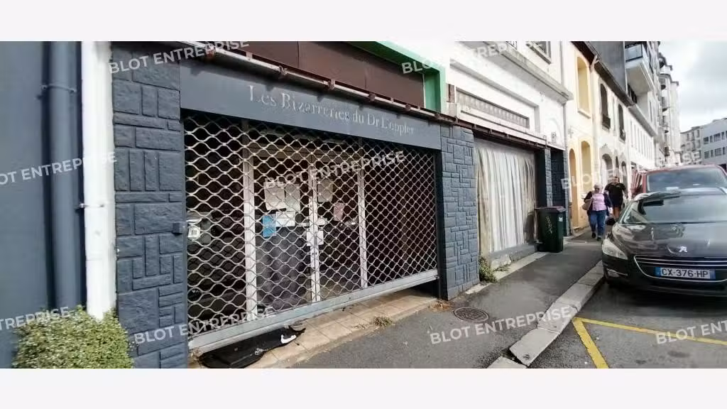 À LOUER - LOCAL COMMERCIAL - 206 m² - BREST