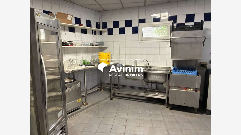 Location local restaurant libre 250m² à Brétigny