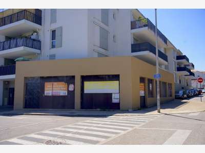 📍 Local commercial 200m² centre-ville Brignoles