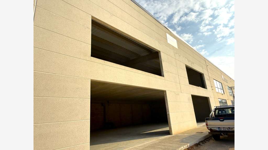 A louer bureaux 436m² divisibles ZAC de Nicopolis