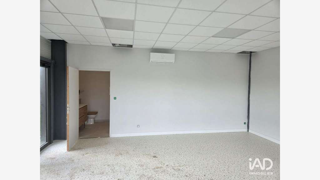 A louer local professionnel de 40m² à Brindas