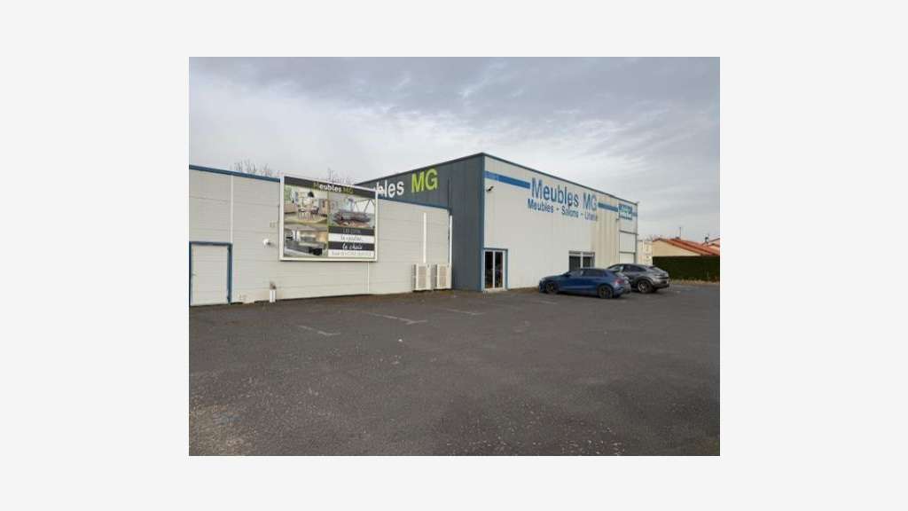 A louer local 615m² à Brioude