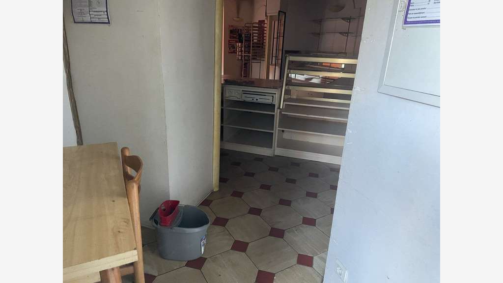 A louer local commercial 155m² à Brive