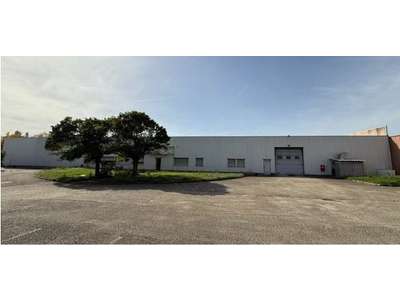 Location Locaux d'activités - Entrepôts à Bron