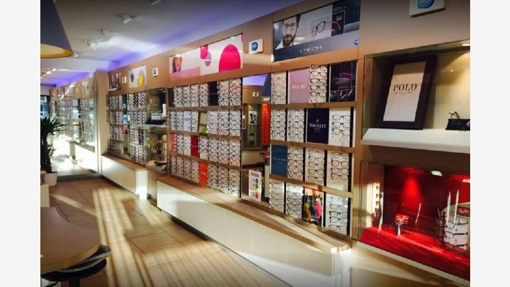 A louer local commercial 138m² à Bron Av Roosevelt