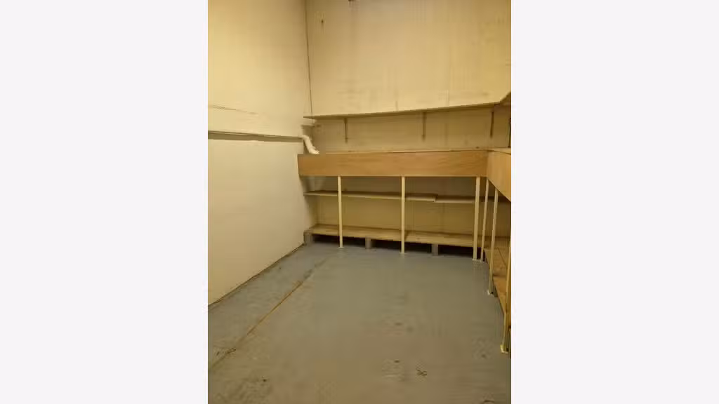 Local commercial de 102m² à louer à Bron centre