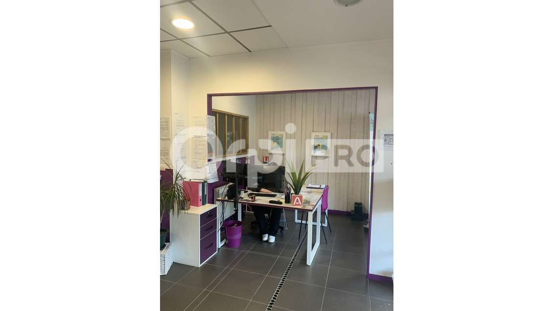 A louer local 55m² très bon état centre Bruges