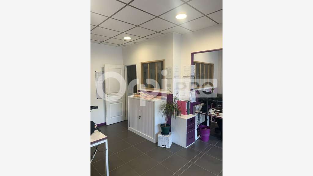 A louer local 55m² très bon état centre Bruges