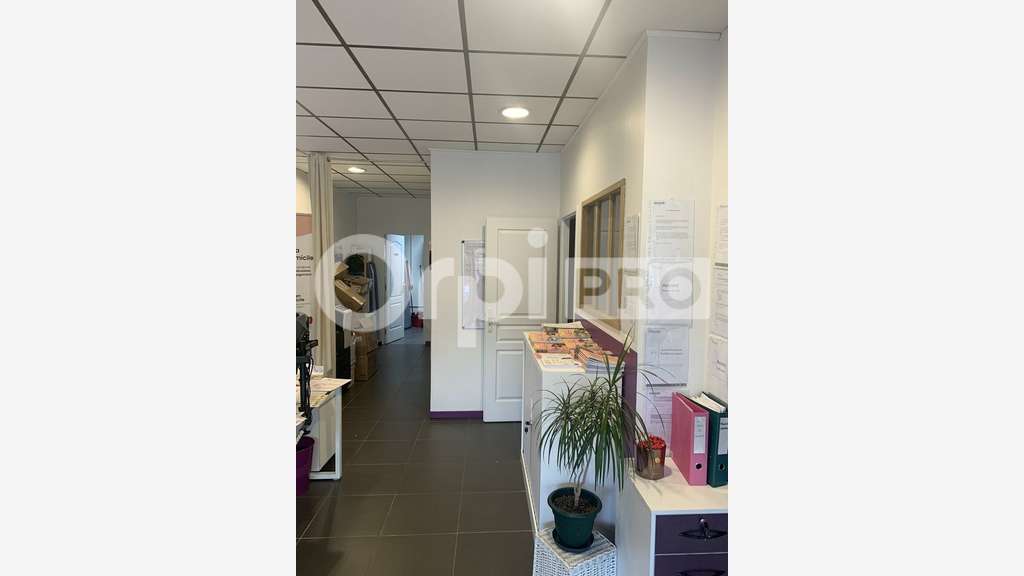 A louer local 55m² très bon état centre Bruges