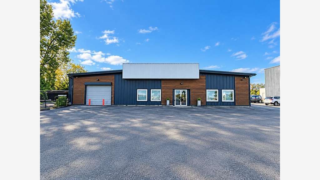Local commercial de 265m² à louer en RDC à Bruges