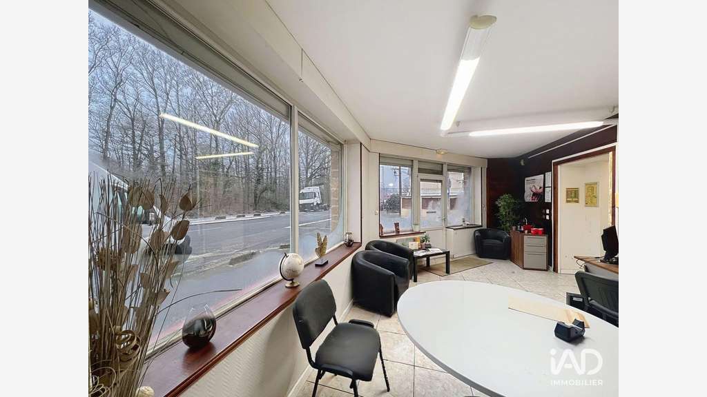 A louer local 60m² axe passant à Brunoy proche RN6
