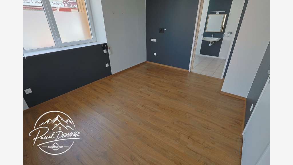 Local/bureau 22.43m² à louer à Bussang centre (88)