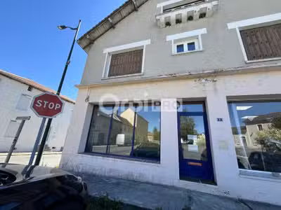 A LOUER - LOCAL COMMERCIAL - BUSSIERE GALANT GARE