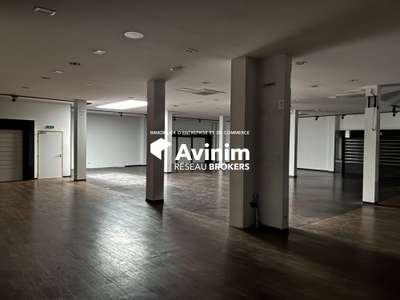 Local commercial de 540m² à louer à Cabriès