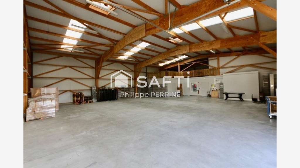 Loue local d'activité 621m² Douvres la Délivrande