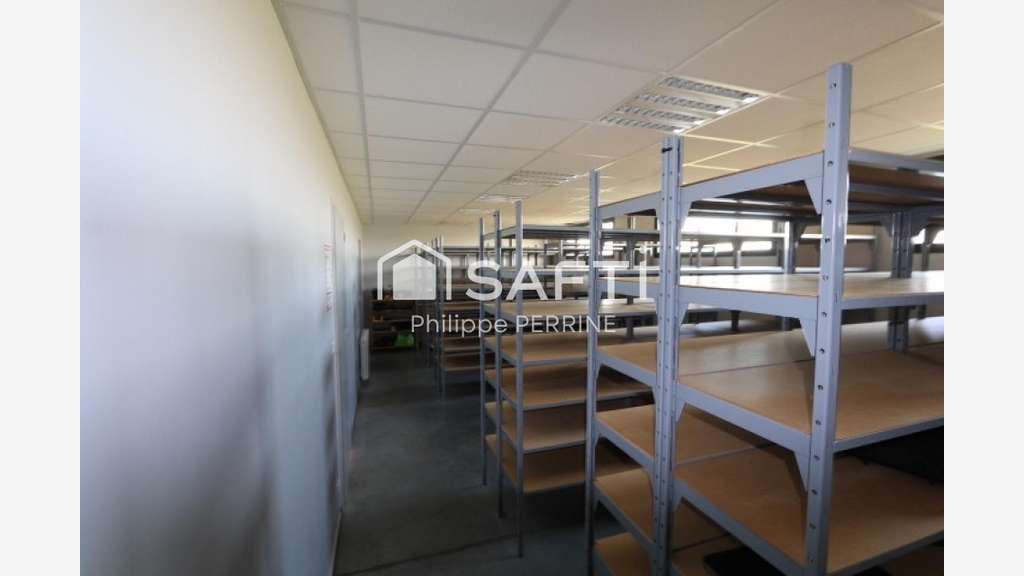 Loue local d'activité 621m² Douvres la Délivrande