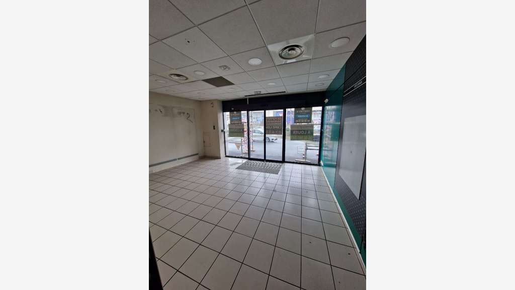 A louer local commercial de 198m² à Caen Nord