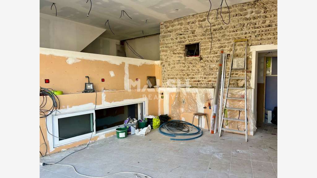 A louer local 58m² avec cave+mezzanine à Caluire