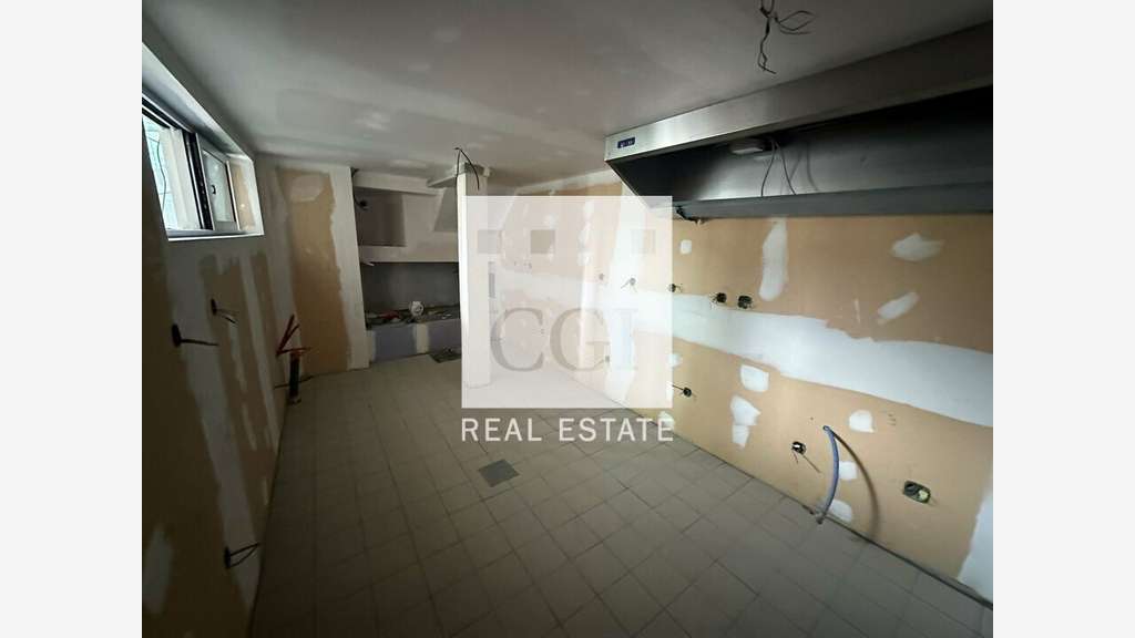 À louer local commercial de 58m² à Caluire