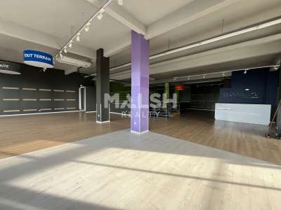 Local commercial 420m² à céder à Caluire-et-Cuire
