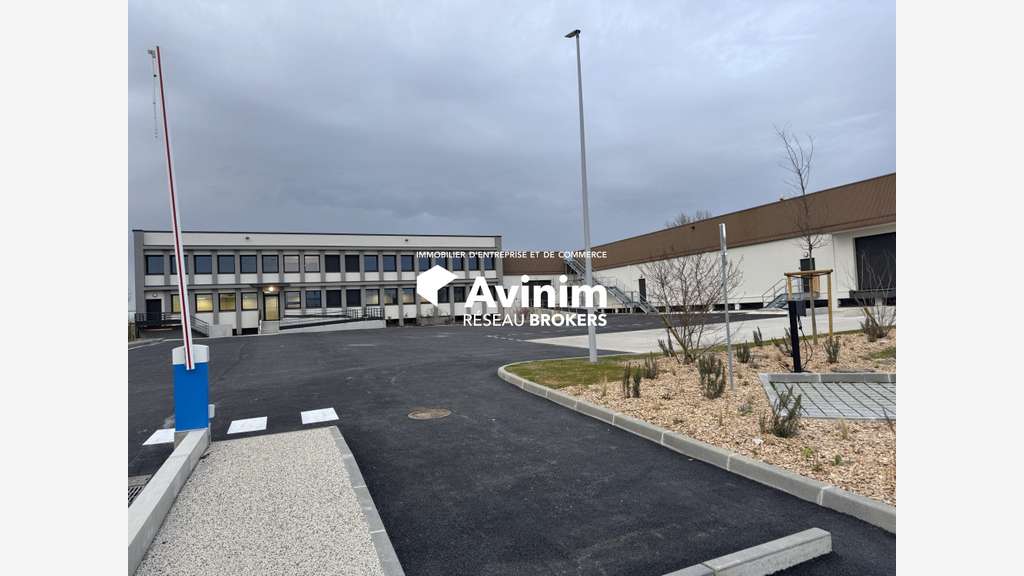 Très beau bâtiment d'activité certifié BREEAM