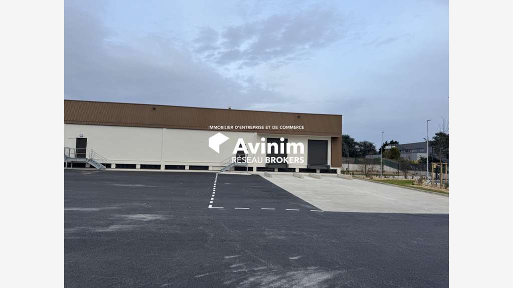 Très beau bâtiment d'activité certifié BREEAM