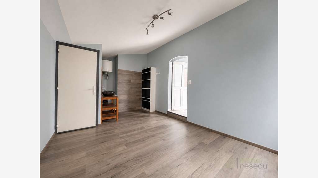Local commercial 33m² proche hyper-centre Cambrai