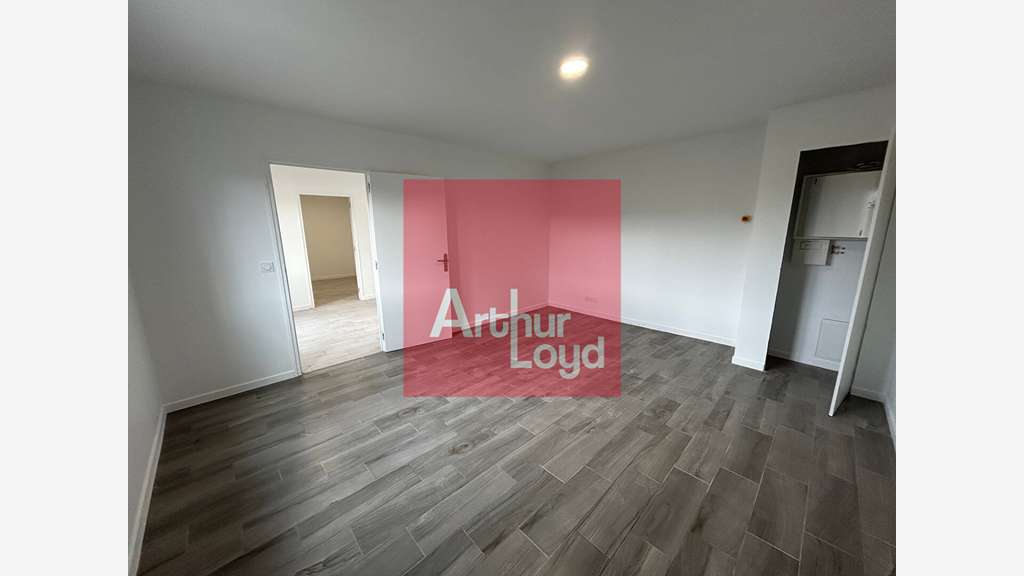 Local d'activité 379m² à louer à Cancon