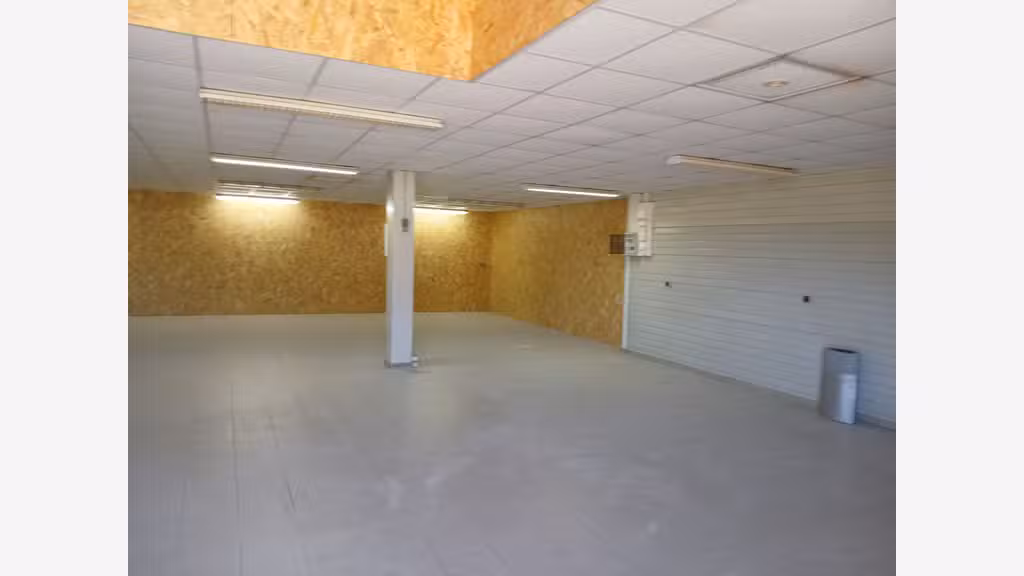 Loue local commercial ou d'activité 315m² à Candé