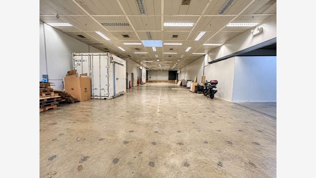 Laboratoire de production 600m² à louer à Canejan