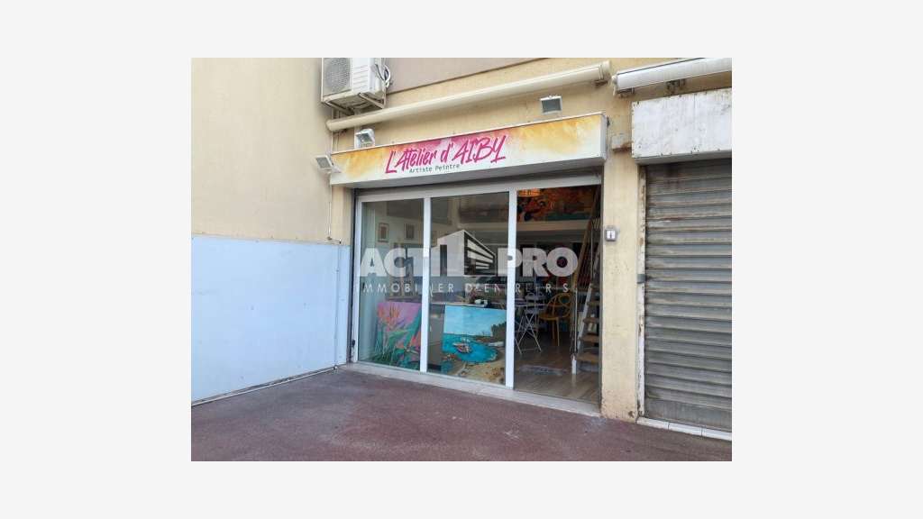 À louer local commercial au centre de Canet Plage