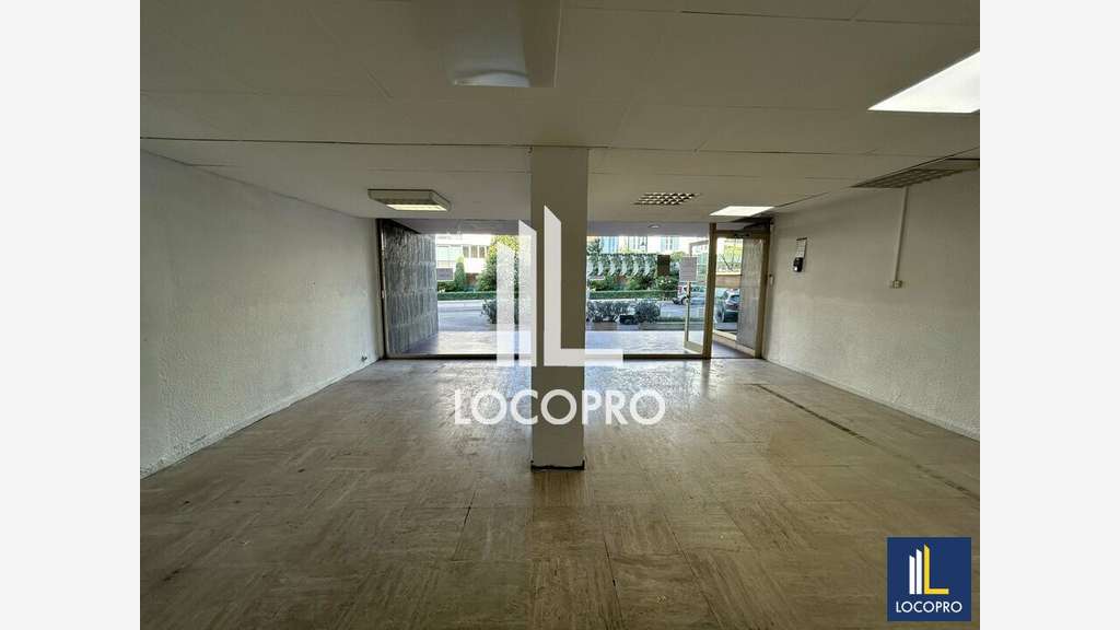 Location local 155m² à Cannes proche La Croisette