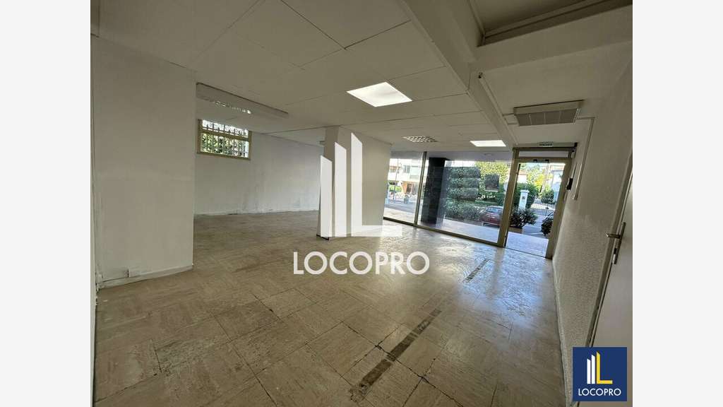 Location local 155m² à Cannes proche La Croisette