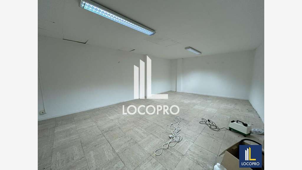 Location local 155m² à Cannes proche La Croisette