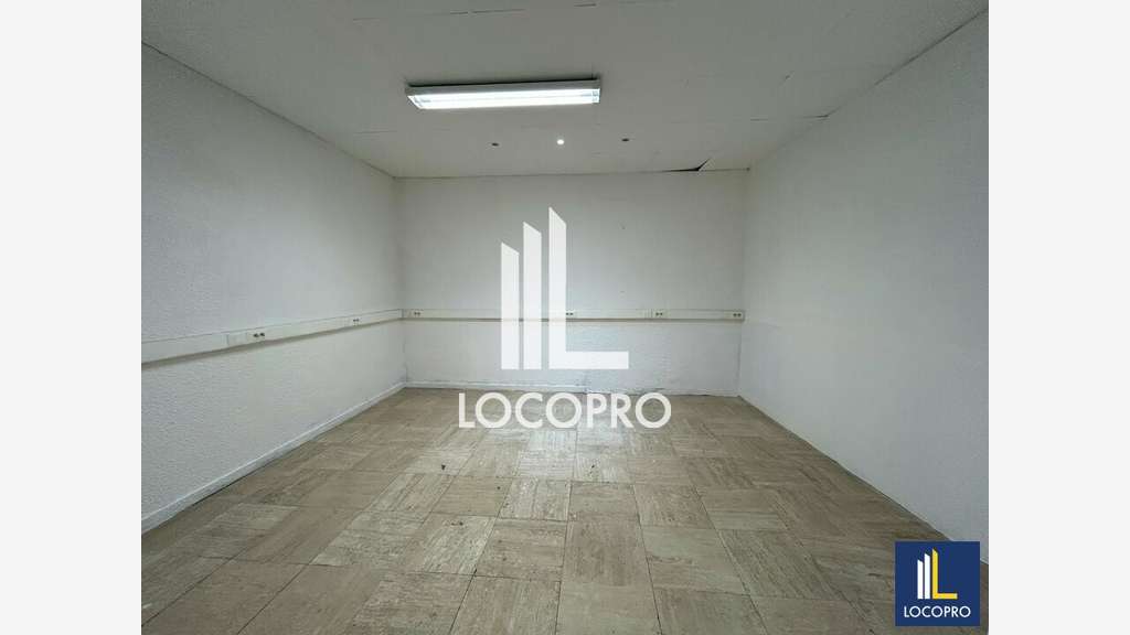 Location local 155m² à Cannes proche La Croisette