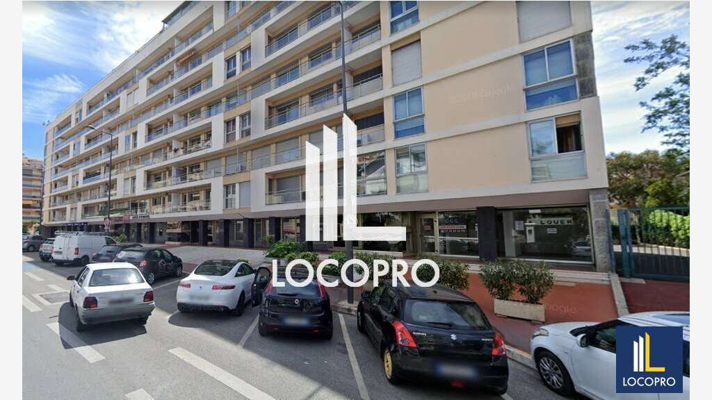 Location local 155m² à Cannes proche La Croisette