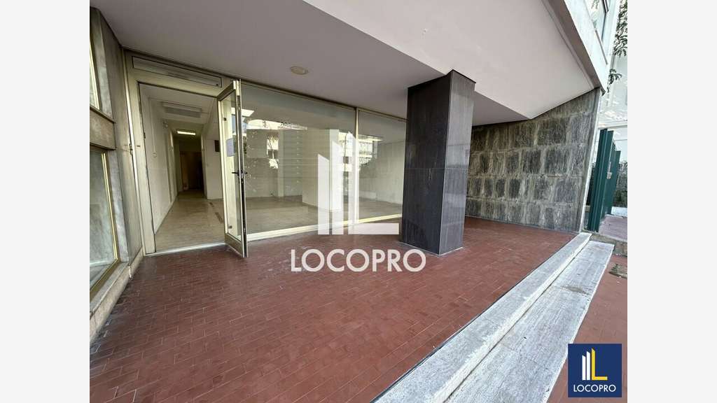 Location local 155m² à Cannes proche La Croisette