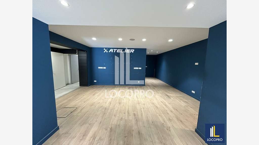 A louer local commercial de 390m² centre Cannes