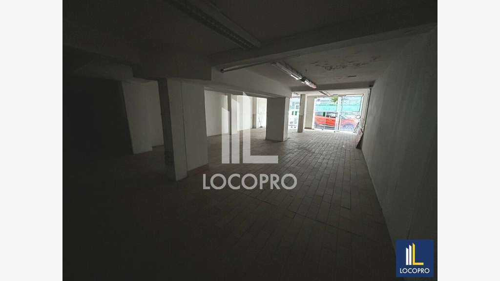 A louer local 385m² quartier Carnot à Cannes
