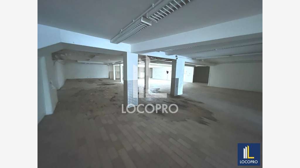 A louer local 385m² quartier Carnot à Cannes