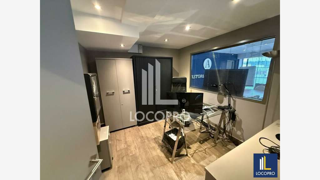 A louer local commercial 130m² modulable à Cannes
