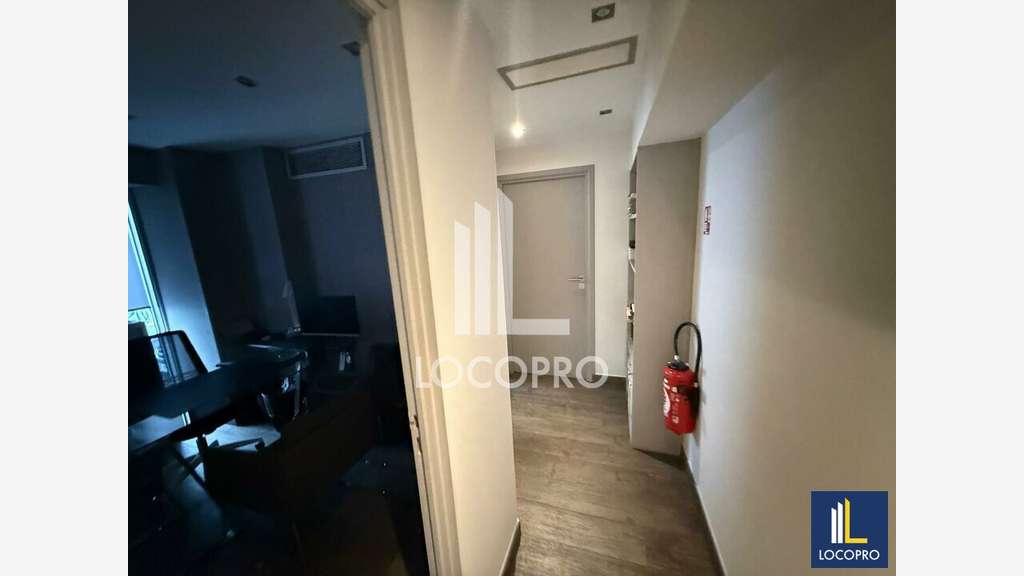 A louer local commercial 130m² modulable à Cannes
