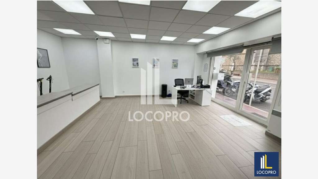A louer local 142m² Boulevard République à Cannes