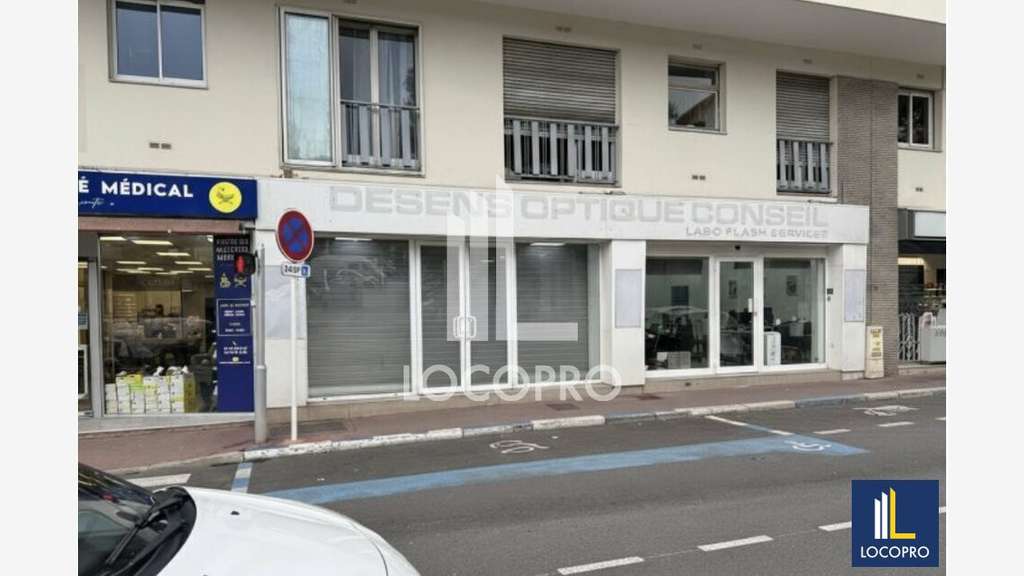 A louer local 142m² Boulevard République à Cannes