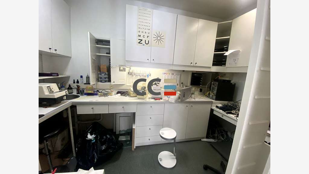 A louer local commercial 54m² Cannes La Bocca