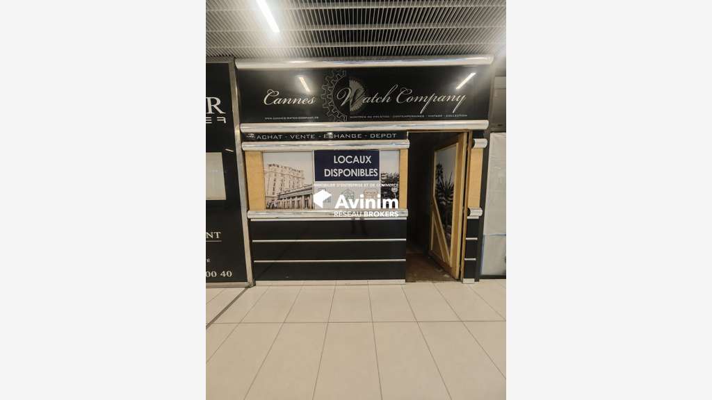 Location local commercial 43m² Croisette Cannes