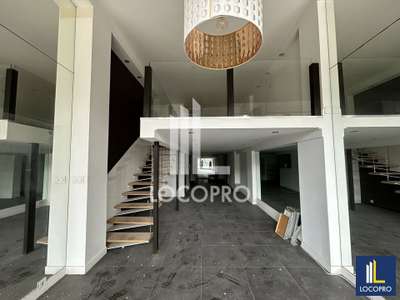 A louer local commercial 108m² à Cannes Croisette